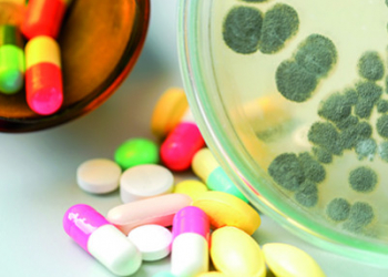 ¿Están los fármacos no estériles libres de contaminación bacteriana?